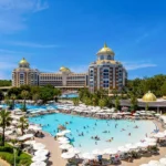 hotel DELPHIN BE GRAND RESORT با آژانس بهاران تصویر شاخص