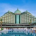DELPHINE PALACE HOTEL با آژانس بهاران تصویر شاخص